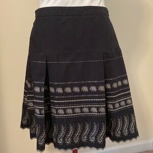 Black and Cream Knee-Length A-Line Skirt with Pleats